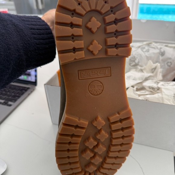 Timberland® Premium 6-Inch Waterproof Boot for Men in Dark Brown Nubuck 13 NIB - Picture 5 of 6